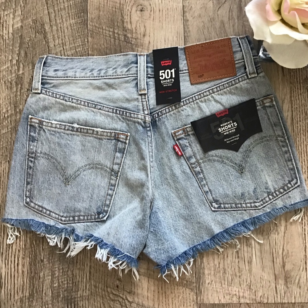 LEVI’S 501 MID RISE SHORTS 🎀 - Picture 3 of 9